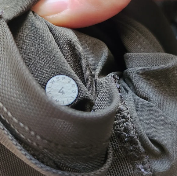 Lululemon On The Fly Olive Green Athletic Pants Size 4 - Picture 10 of 11